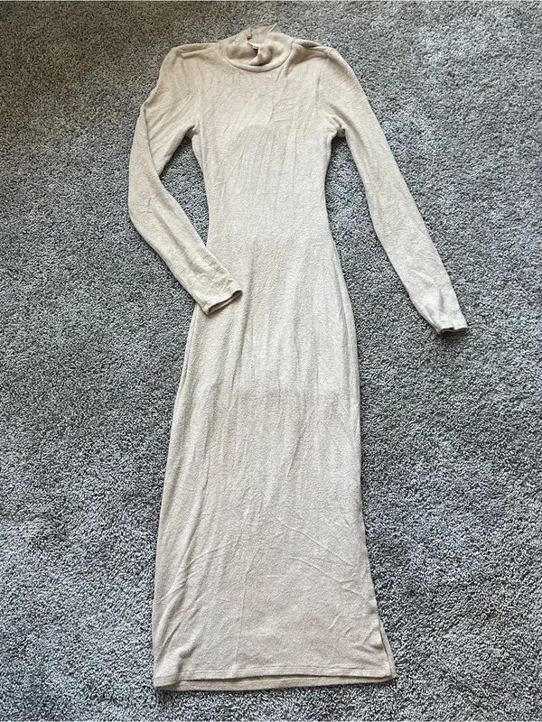 Le Lis Beige Maxi Dress with Back Cutout - Image 3