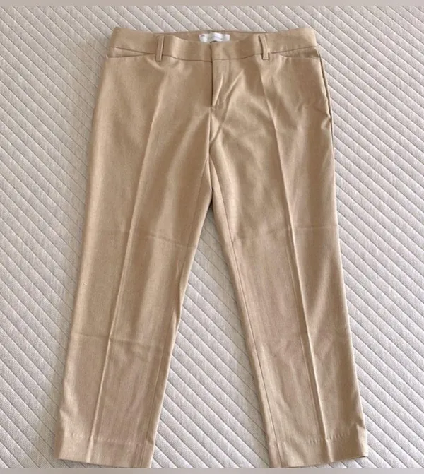 Gap Women’s Khaki Pants - Image 11