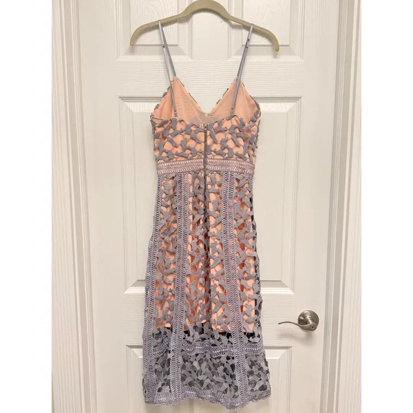 ELLIATT Tingle Lace Midi Dress‎ Lavender Crochet V-Neck Cocktail XS - Image 4
