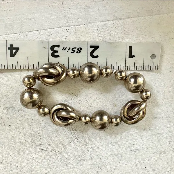Silver tone stretchy bracelet - Image 4