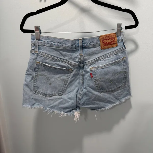 Levi's 501 Original Shorts Size 27 Light Wash Blue High Waisted Raw Hem Denim - Image 2