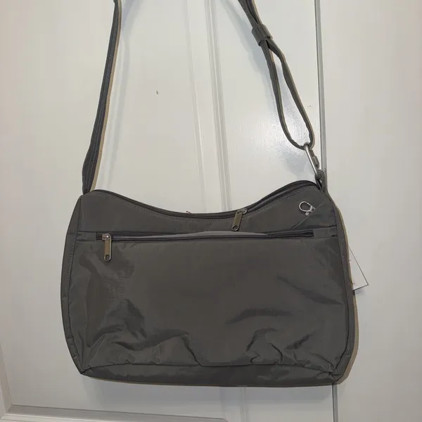 Magellan Outdoors Vault Pro‎ Handbag - Image 7