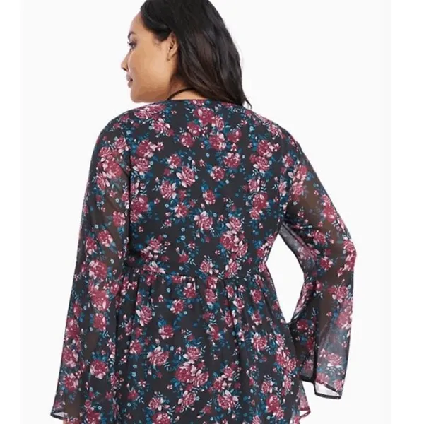Torrid Black Pink Floral Chiffon Lattice Bell Sleeve Blouse, 1 14/16 - Image 9