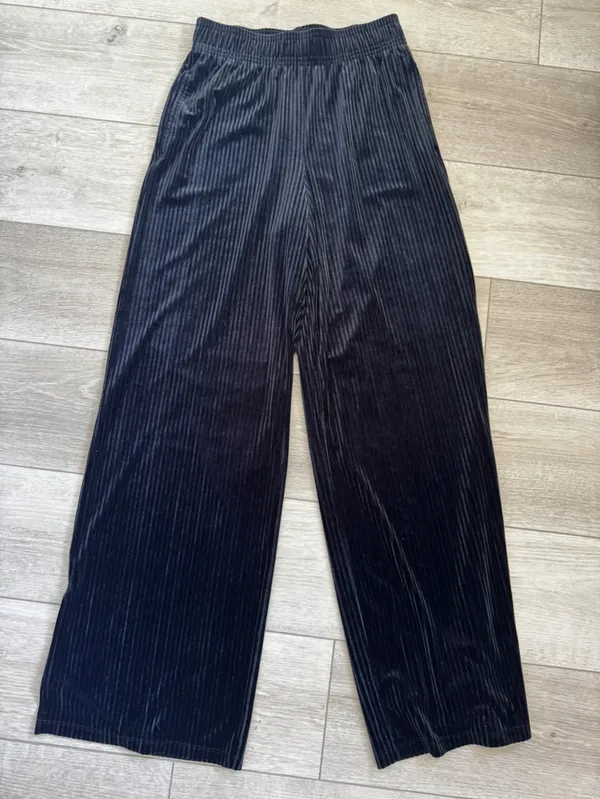 Colsie Black Ribbed Straight - Image 2