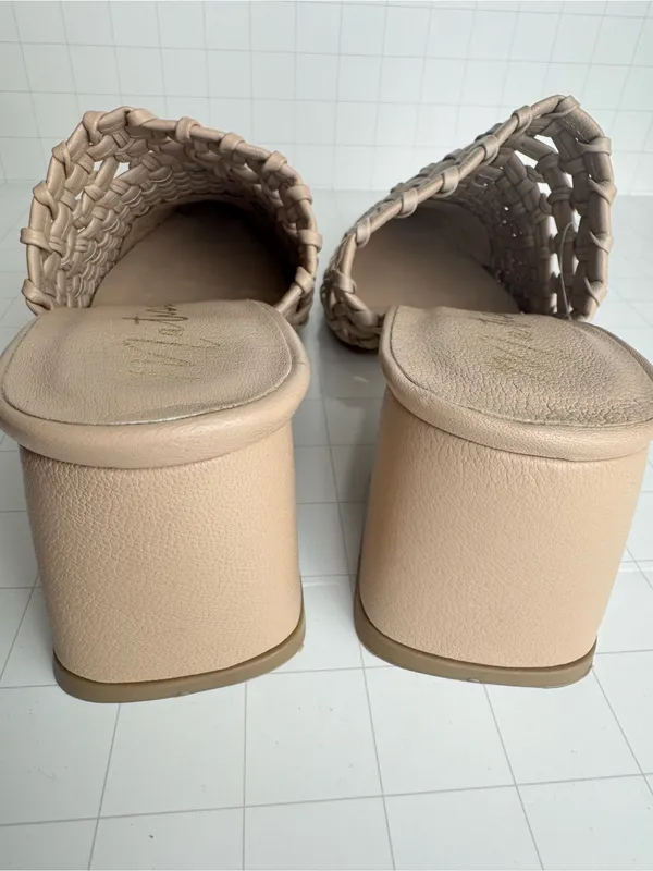 Matisse Tan Woven Pointed Toe Mule Heels Size 7 - Image 4