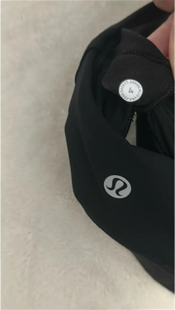 Lululemon Energy Bra 4 - Image 4