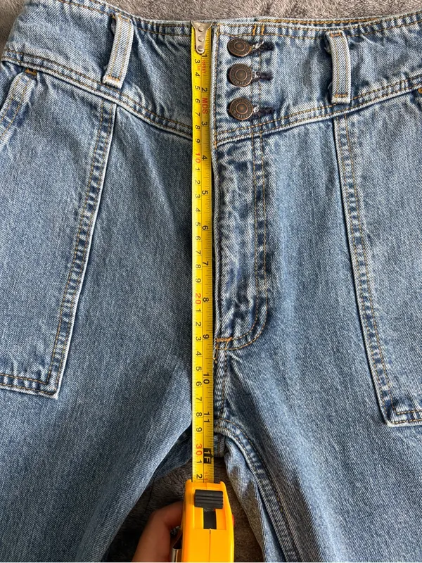 Abercrombie & Fitch A&F Mom Jeans 25R 0R Light Wash Raw Hem - Image 8