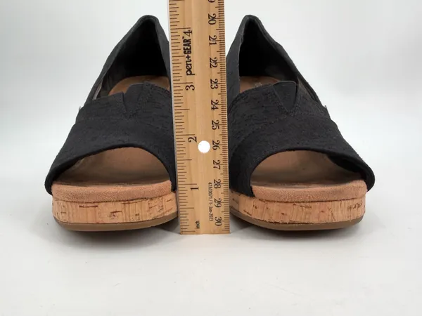 Toms Sandals Women’s 10M Black Classic Wedge Espadrille Cork Peep Toe Slip On - Image 9