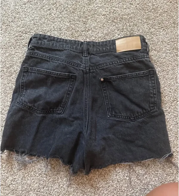 Black Denim Shorts H&M - Image 3