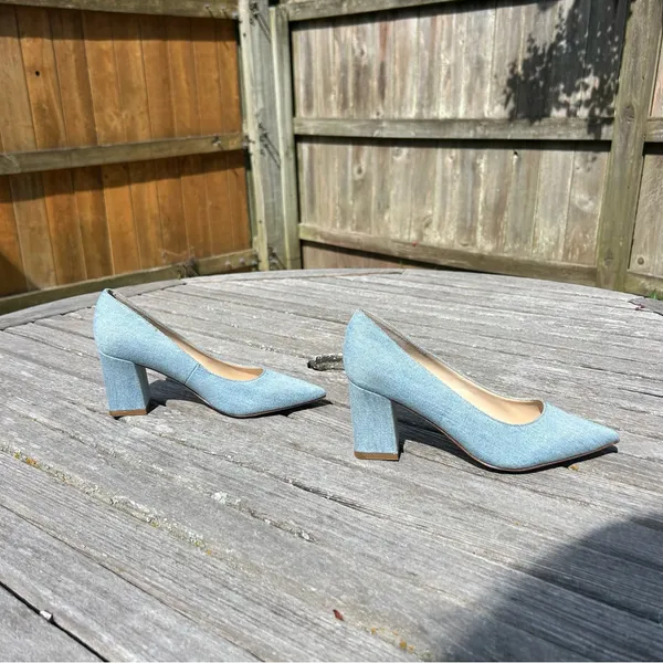 Marc Fisher ZALA BLOCK‎ HEEL POINTY TOE PUMP - Light Blue Denim- size 5.5 - Image 2