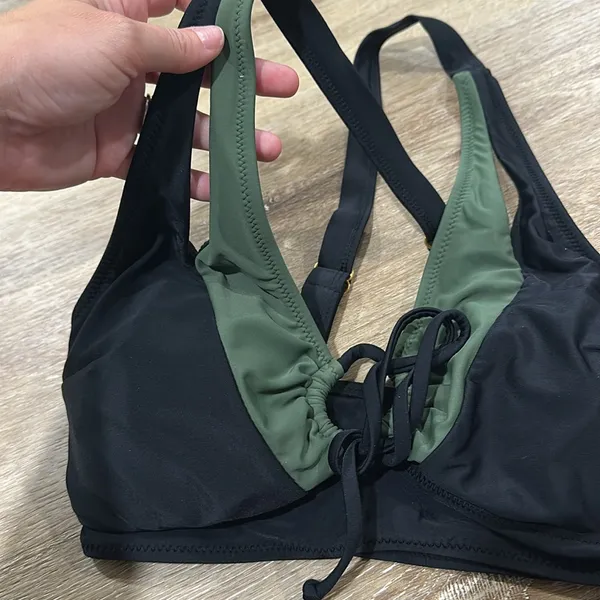 Blooming Jelly Elegant Black and Green Bikini Set - Image 2