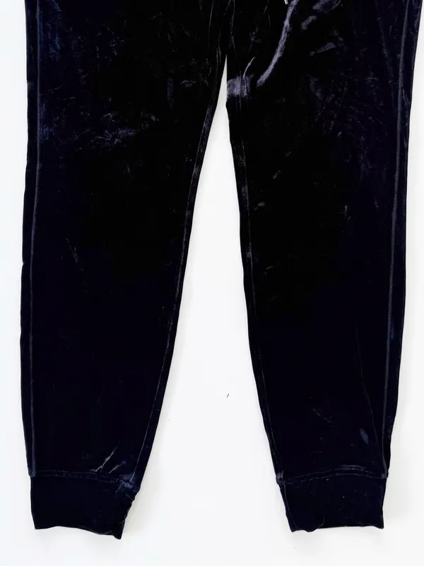 lululemon Ready to Crush High-Rise Velour Joggers size 10 in black - Image 4