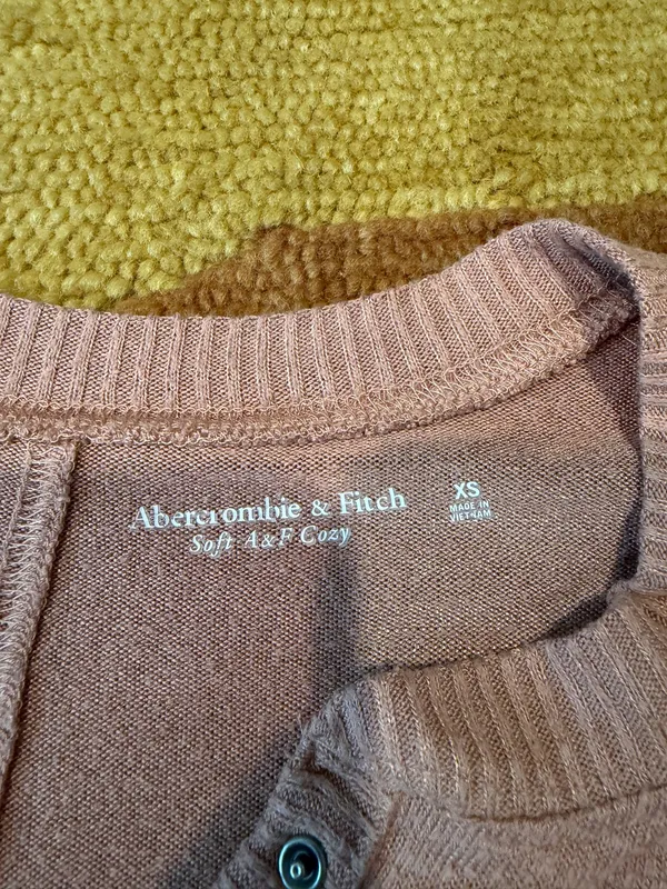 Abercrombie & Fitch Soft A&F Cozy Long Oversized Henley Long Sleeve Top Size XS - Image 2