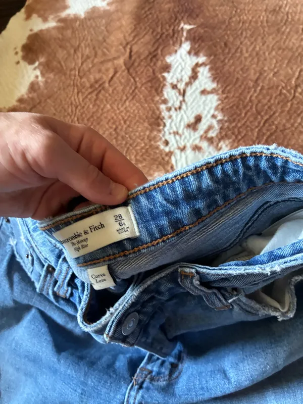 Abercrombie and Fitch the skinny high rise jeans size 28/6s curve love - Image 3