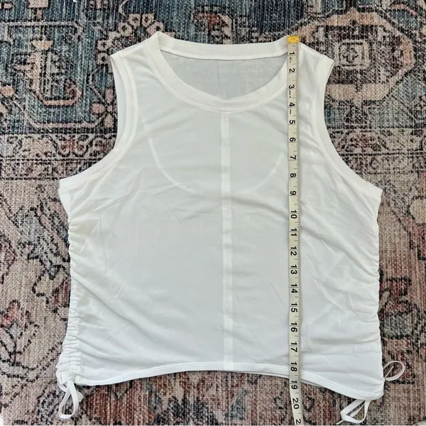 Lululemon Cinch it Up Tank Top White Size 6 Sleeveless Shirt - Image 11