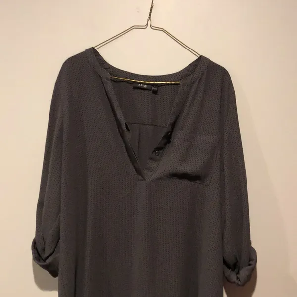 Apt. 9 Sheer Dark Grey Cuffed Long Sleeve Blouse - Image 7
