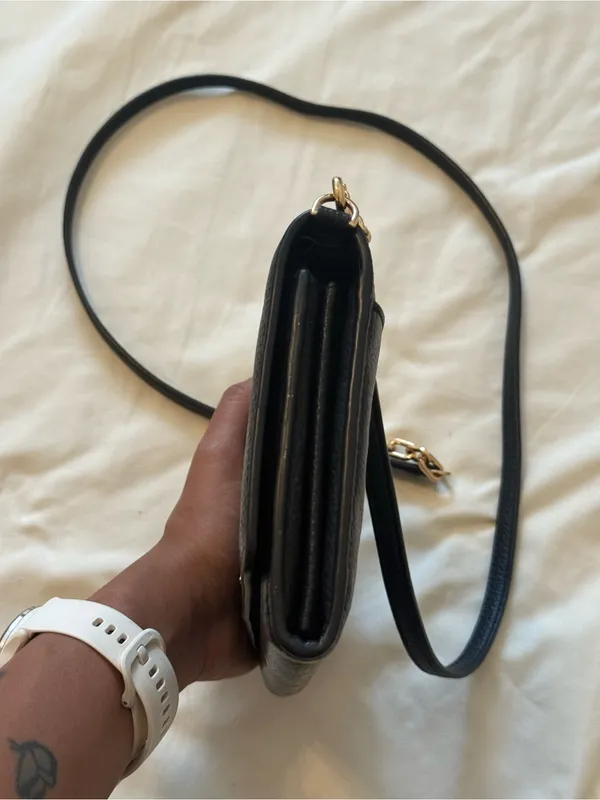 TORY BURCH | Black Georgia Pebbled Leather Fold over with gold chain detail - Image 10