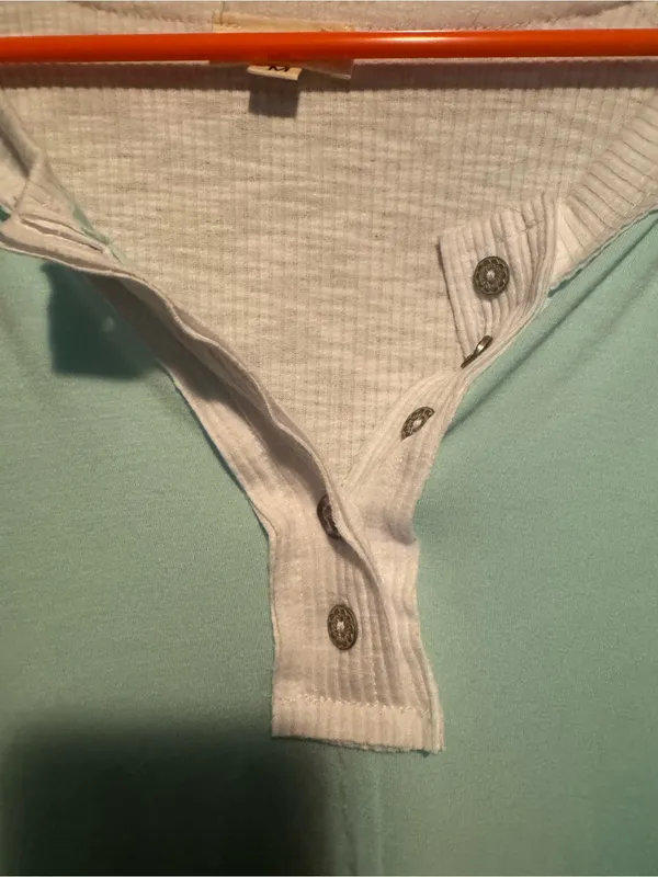 POL Mixed Media Patchwork Lace Henley Top - Mint Green Size M - Image 5