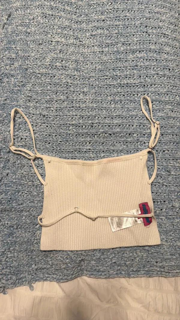 Edikted Backless Top White - Image 2