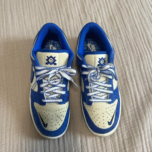 Jackie Robinson  Dunks - Image 5