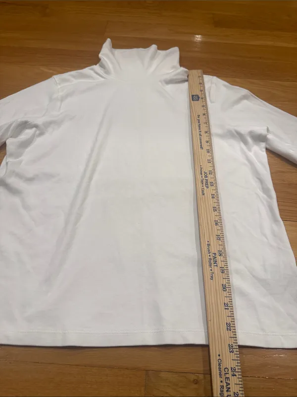L.L.Bean white turtle neck size large . - Image 3