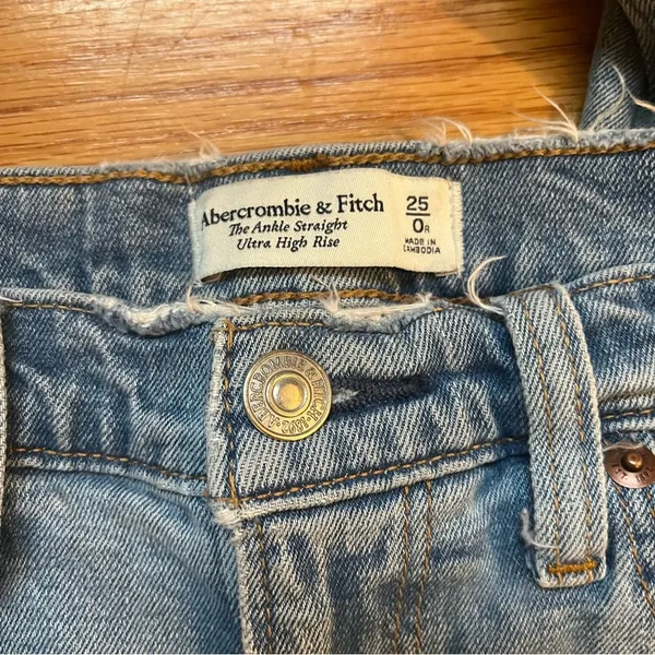 Abercrombie & Fitch the ankle straight ultra high rise jean size 25 / 0 - Image 5