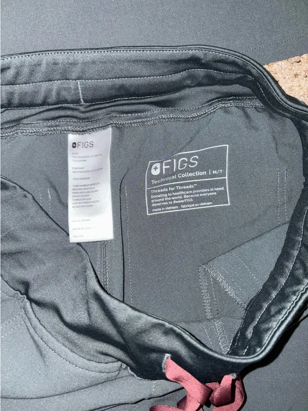 Grey FIGS Scrubs Set - Image 3