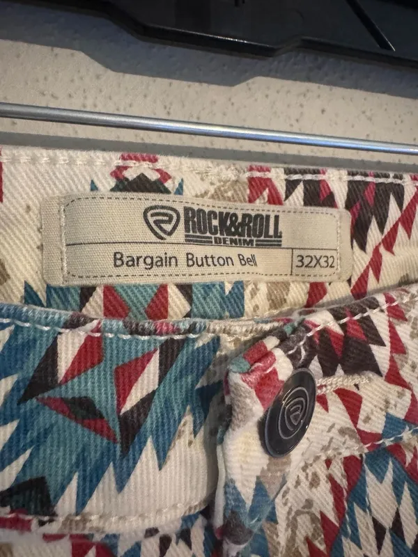 Rock & Roll Denim Aztec Print Bargain Button Bell Bottom Jeans Size 32x32 - Image 5