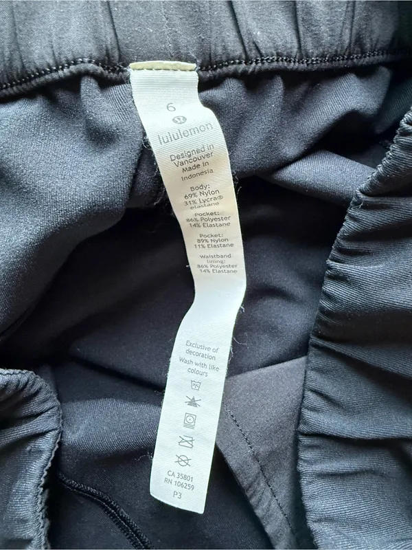 Lululemon On The Fly Short - size 6 - Image 4