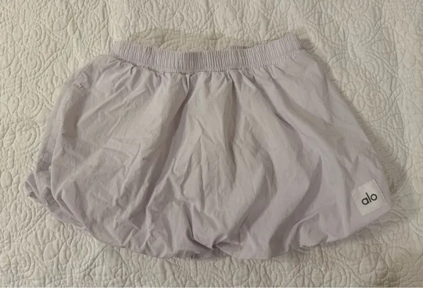 Alo Bubble Yoga Tennis Skort - Image 3