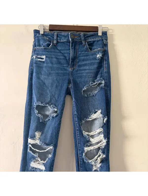American Eagle Hi-Rise Jegging - Distressed Raw Hem - Size 6 - Image 2