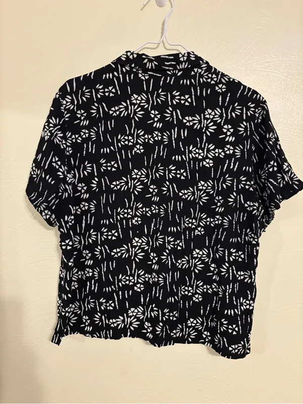 Orvis Women’s Large Black White Batik Print Rayon Button Front Shirt - Image 7