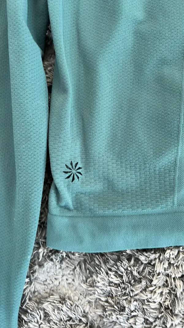 green athleta long sleeve - Image 3