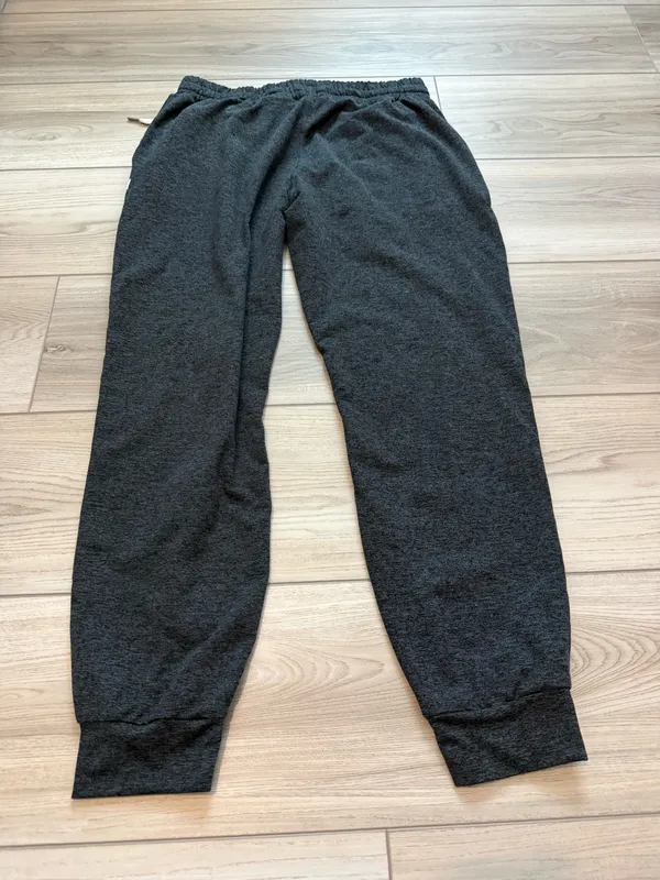 Vuori Performance Jogger - Charcoal Heather - Image 7