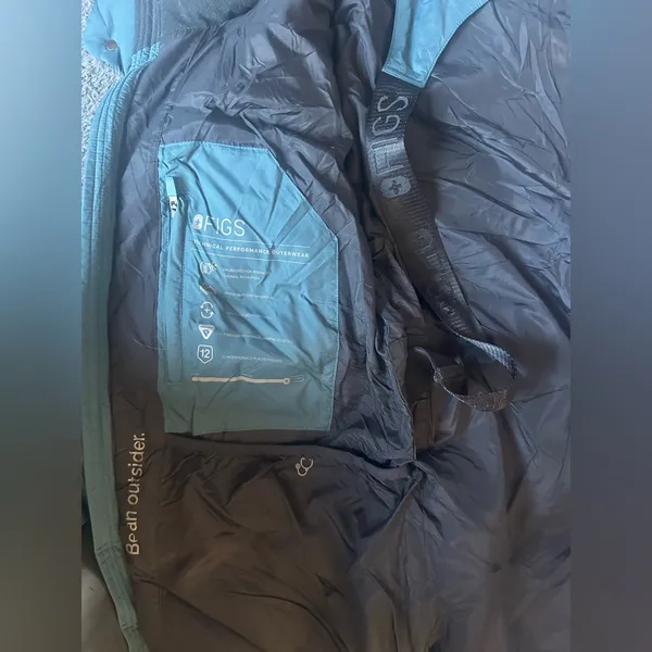 Figs teal puffer coat/jacket size L superb quality and EUC - Image 9