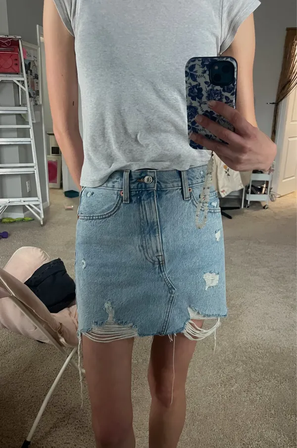 Mango Jean skirt distressed - Image 4
