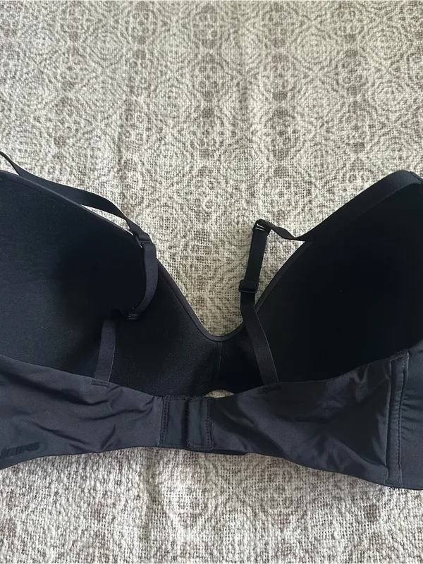 Skims Black Wireless Bra - Image 5