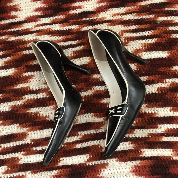 Vintage Y2K Office Siren Sporty Vixen Goth Black white kitten high heels pumps pointed toe-7.5M - Image 2