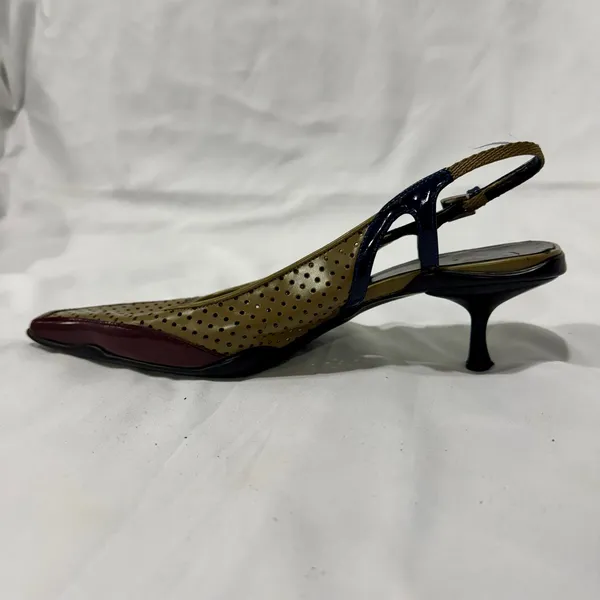 Vintage Prada Y2K Perforated Leather Slingback Kitten Heel 38.5 SINGLE SHOE - Image 4