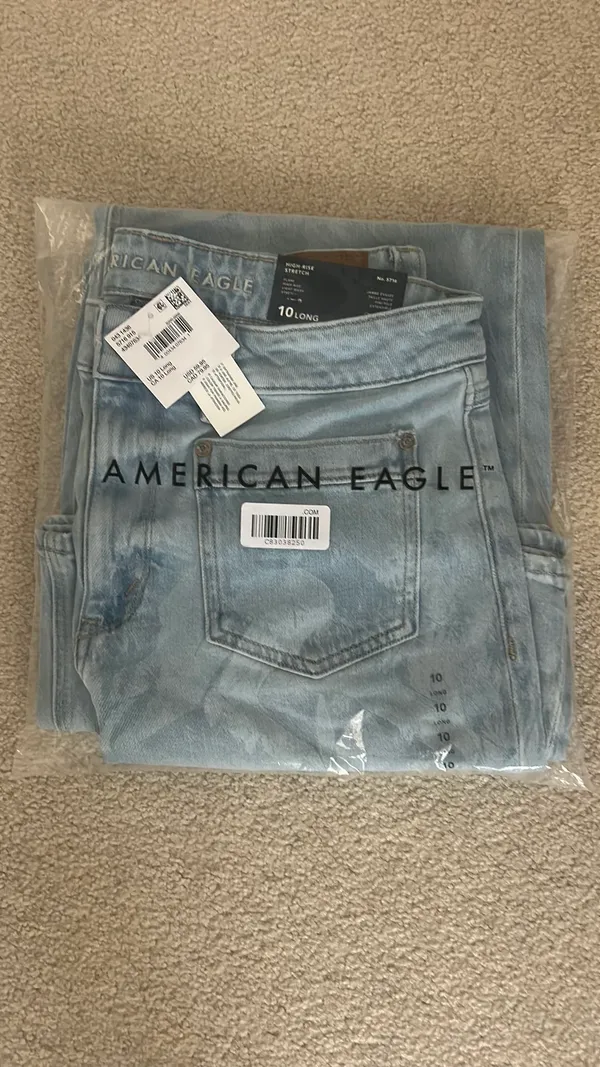 American Eagle Flare High-Rise Jeans - Image 2