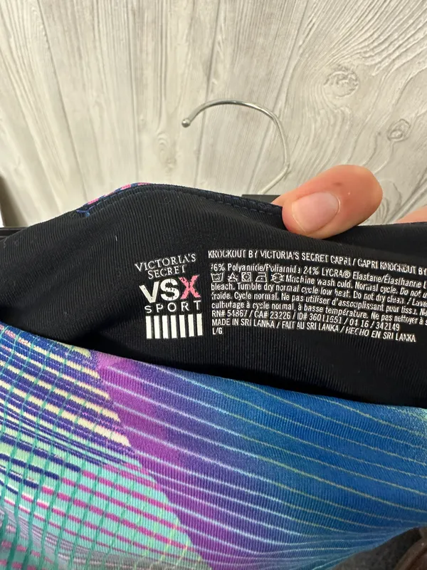 Victoria's Secret Capri Leggings - Image 4