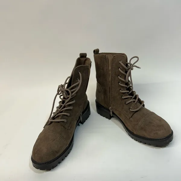 Universal Threads Women’s 6.5 Brown Combat Boots - Image 2