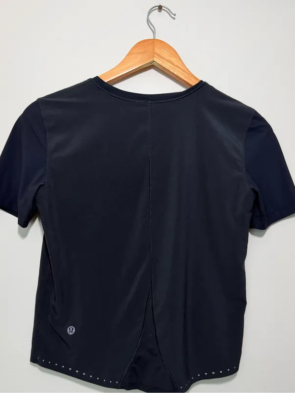 Lululemon Lightweight Stretch Running T-Shirt - Image 3