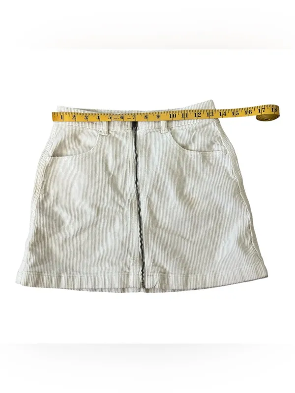 American Eagle Outfitters Cream Zip-Front Mini Skirt Size 2 - Image 6