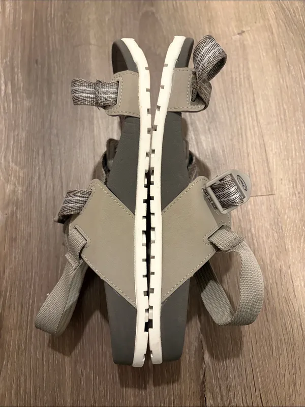 Chacos Hiking Athletic Sandals Size 8 - Image 4