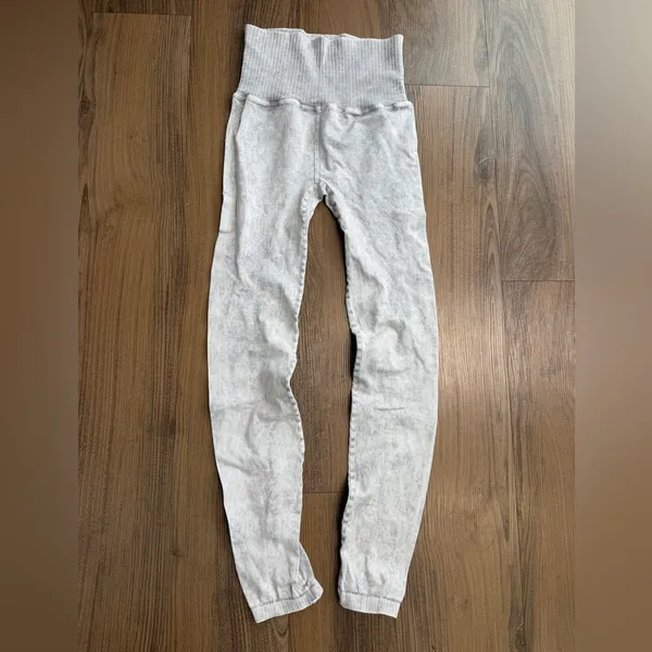 Free People $126 FP Movement Good Karma Ice Gray White Sports Bra Leggings‎ Set - Image 7