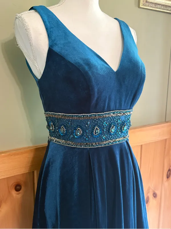 Lucci Lu V-Neck Teal Velvet Mini Dress with Beaded Waist size 4 NWT* - Image 2