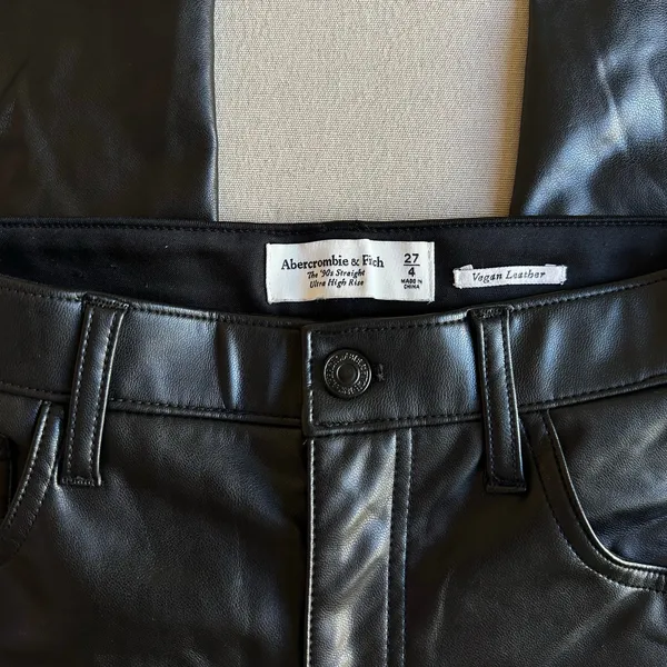 Abercrombie & Fitch High Rise 90s Straight Vegan Black Leather Pant - Image 4
