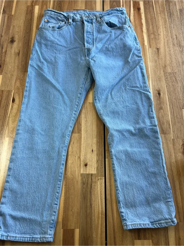 Levi’s 501 Original Fit Jeans W31 L26 Light Wash Button Fly Straight Leg - Image 2