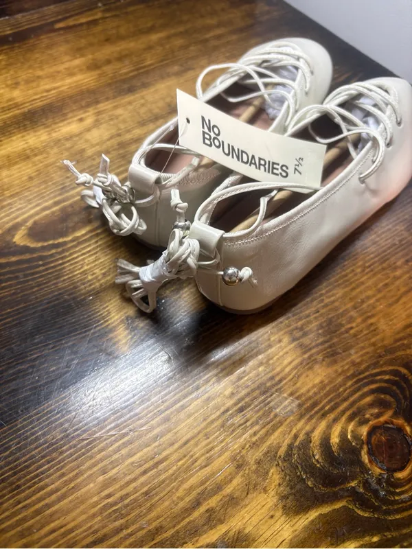 No boundaries Beige Corset Lace Up Ballet Flats Size 7.5 - Image 7